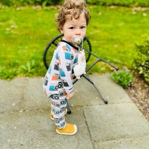 Kickee Pants Camera Print Kids Footie with Grips 12-18 MTHS
